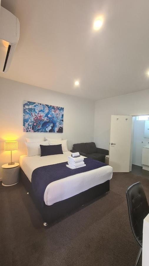 The Avenue Inn Naracoorte Bagian luar foto