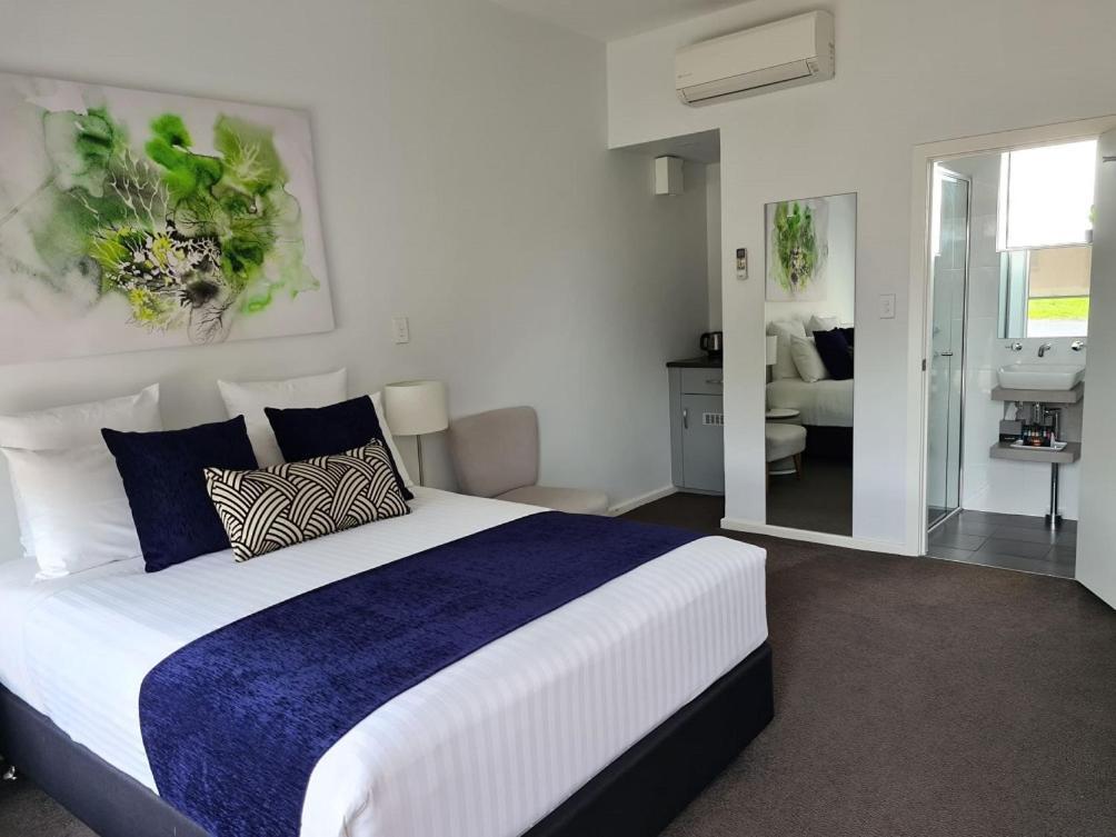 The Avenue Inn Naracoorte Bagian luar foto